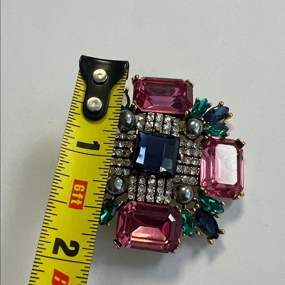 Elegant Pink and Blue Gemstone Brooch - Picture 6 of 8